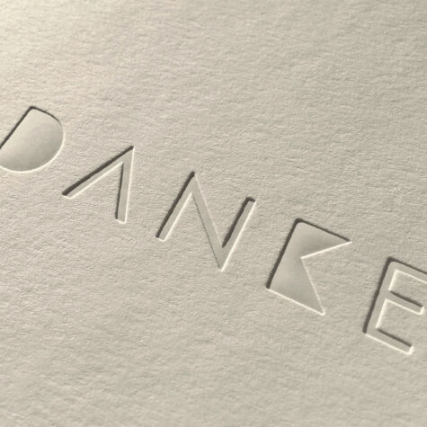 Blindprägung mit Glättung der Papieroberfläche