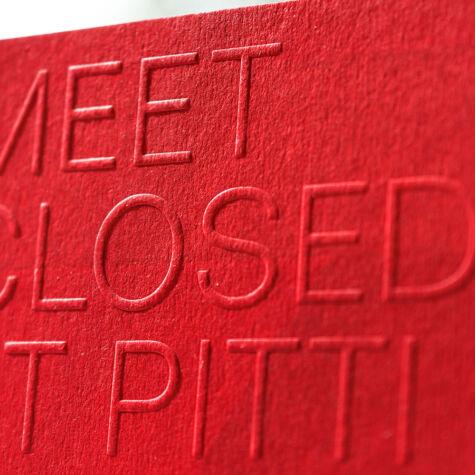 Mit einer reliefartigen Prägung Designelemente auffällig in Szene setzen. Was ist eine Blindprägung?