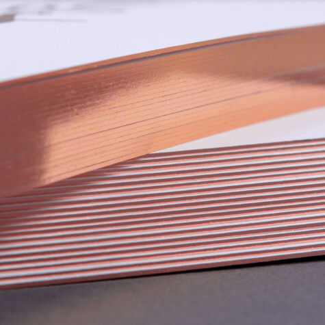 Veredelte Schnittverzierung mit Kupfer als Folienschnitt